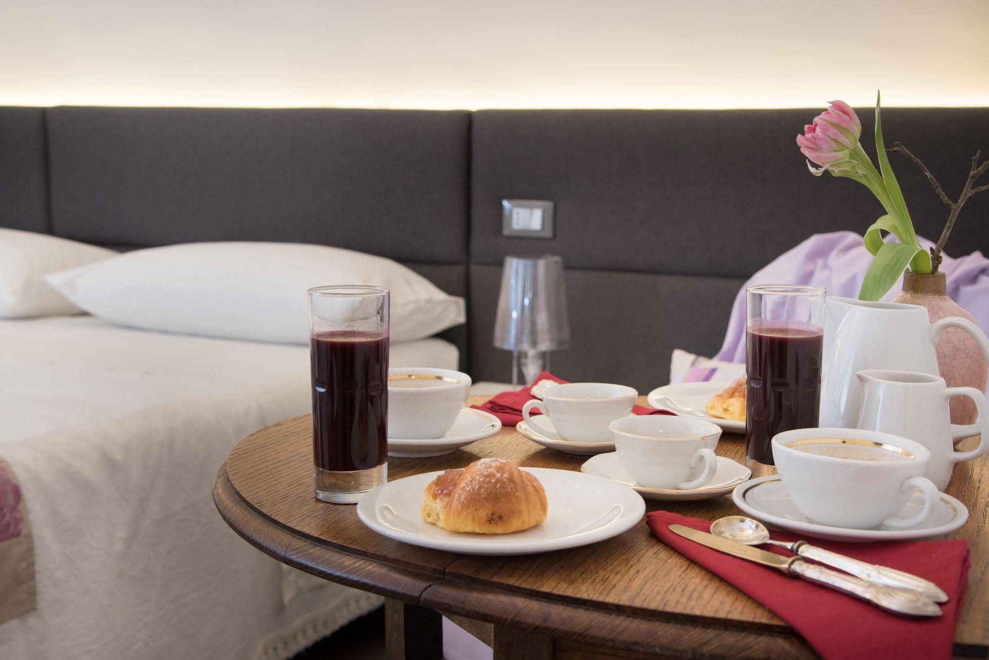Bed and Breakfast Approdo Ripetta Рим Екстер'єр фото
