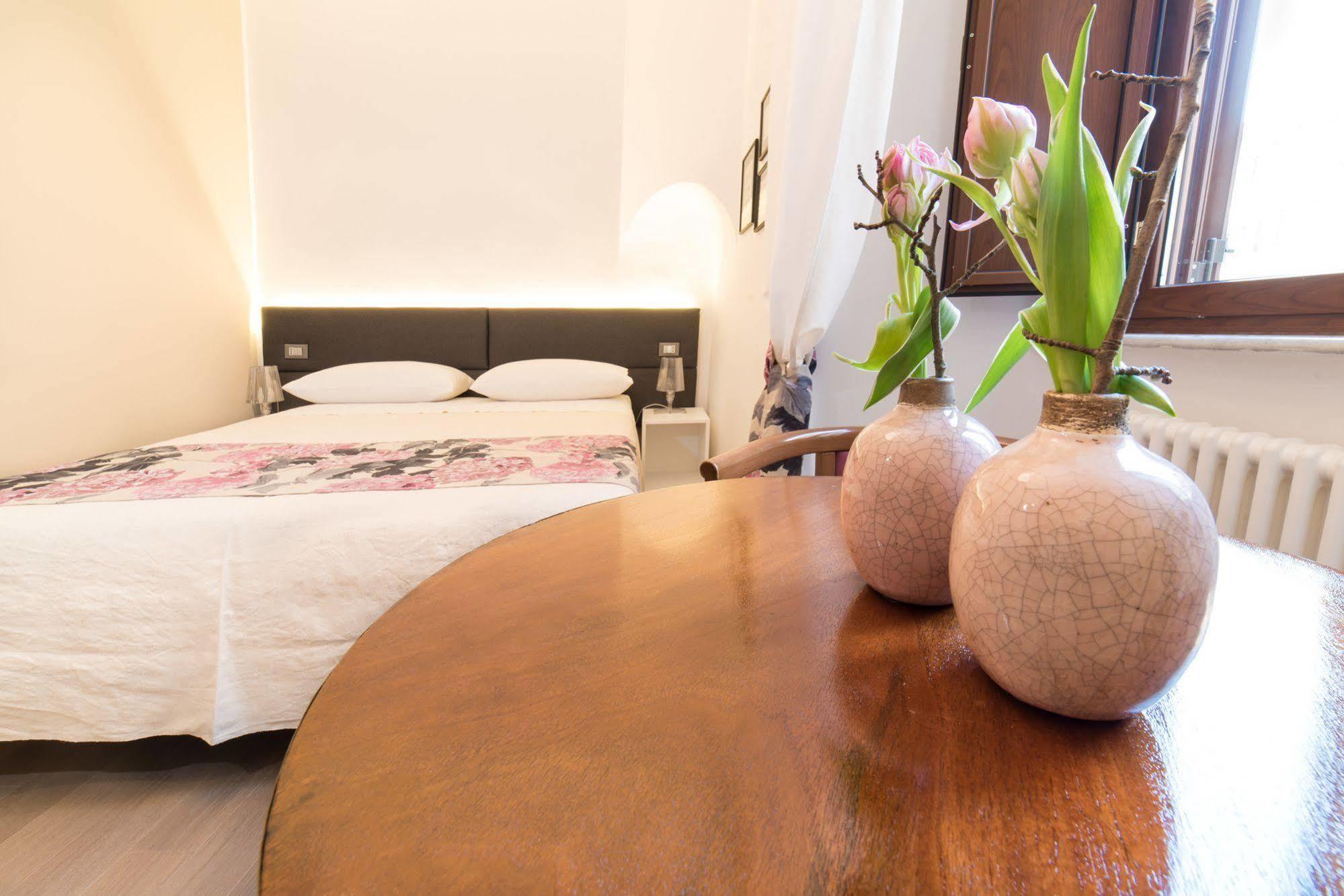 Bed and Breakfast Approdo Ripetta Рим Екстер'єр фото